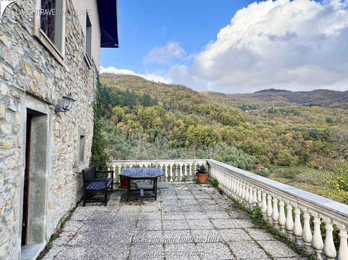 Image No.16-4 Bed House for sale