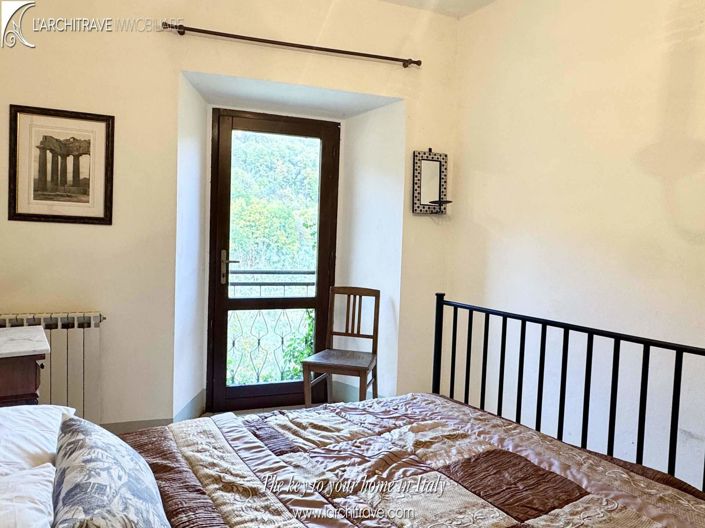 Image No.19-4 Bed House for sale