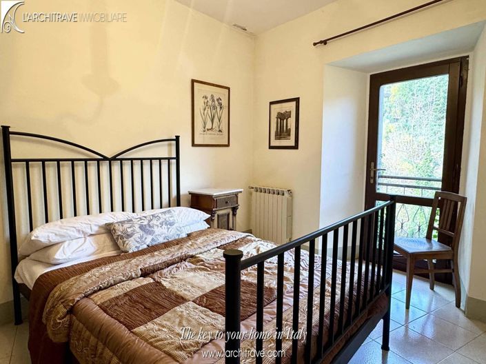 Image No.20-4 Bed House for sale