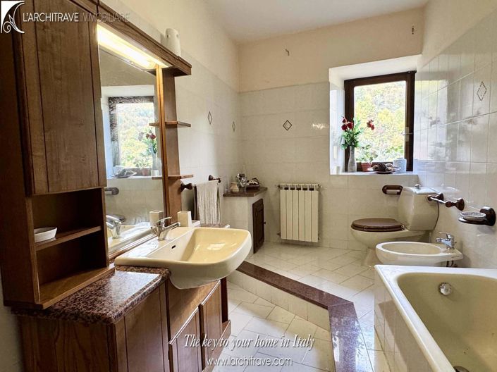 Image No.21-Maison de 4 chambres à vendre à Licciana Nardi