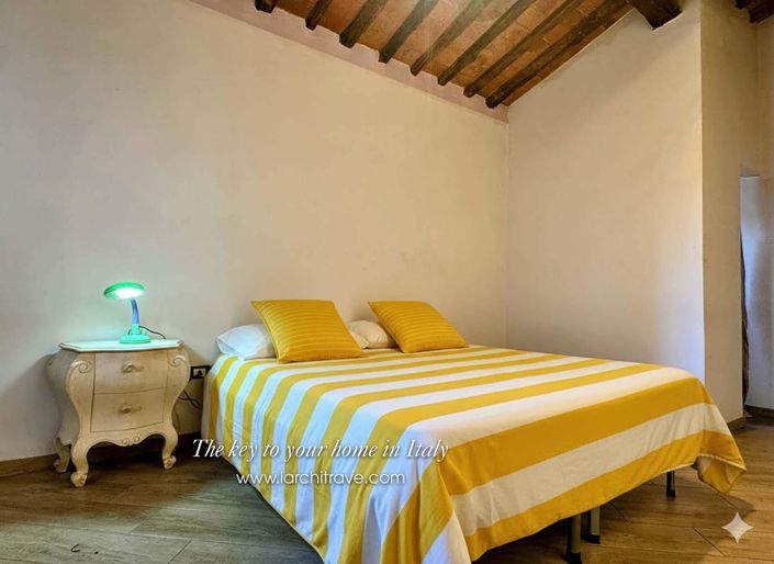 Image No.18-2 Bed House for sale