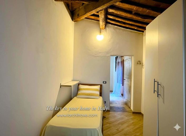 Image No.20-2 Bed House for sale