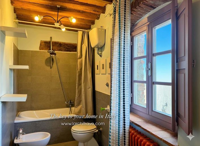 Image No.21-2 Bed House for sale