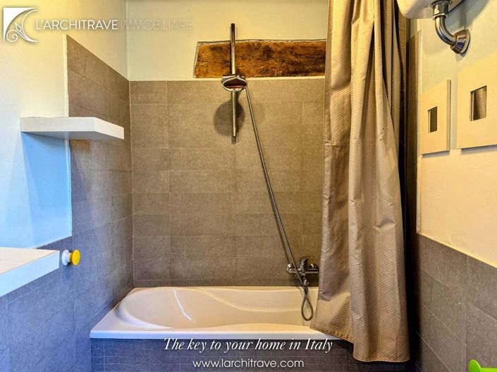 Image No.22-2 Bed House for sale