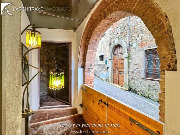 Image No.4-2 Bed House for sale