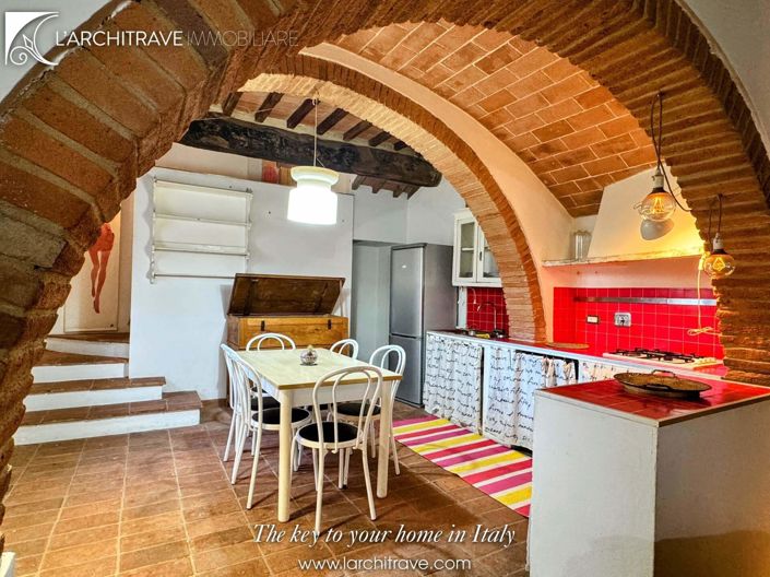 Image No.6-2 Bed House for sale