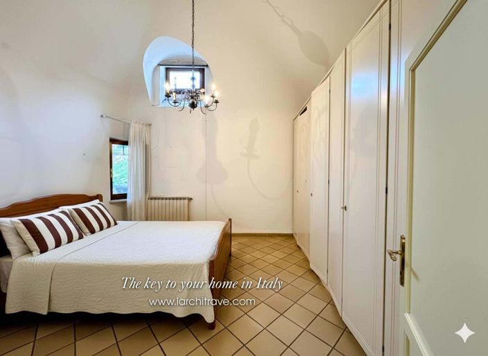 Image No.16-2 Bed House for sale