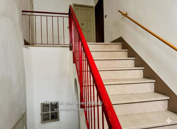 Image No.3-2 Bed House for sale