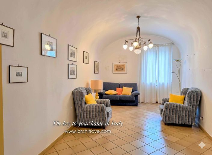 Image No.7-2 Bed House for sale