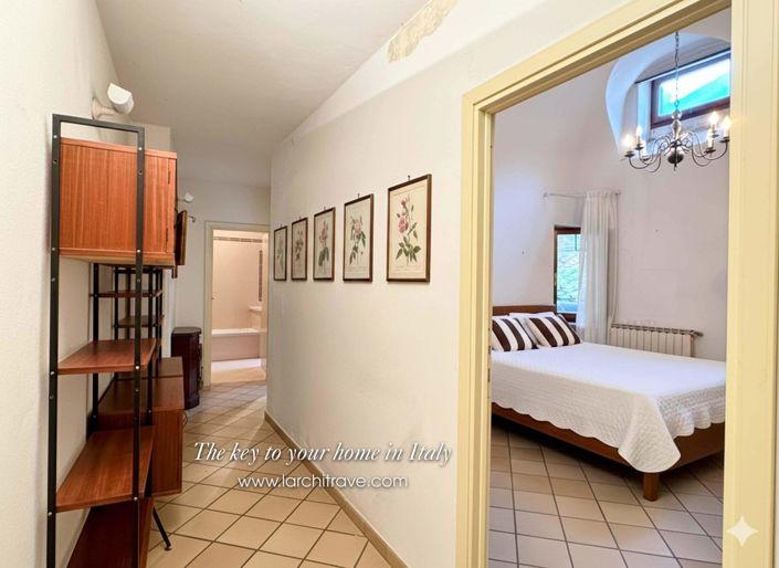 Image No.9-2 Bed House for sale