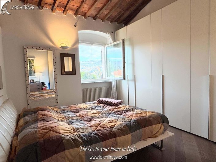 Image No.10-2 Bed House for sale