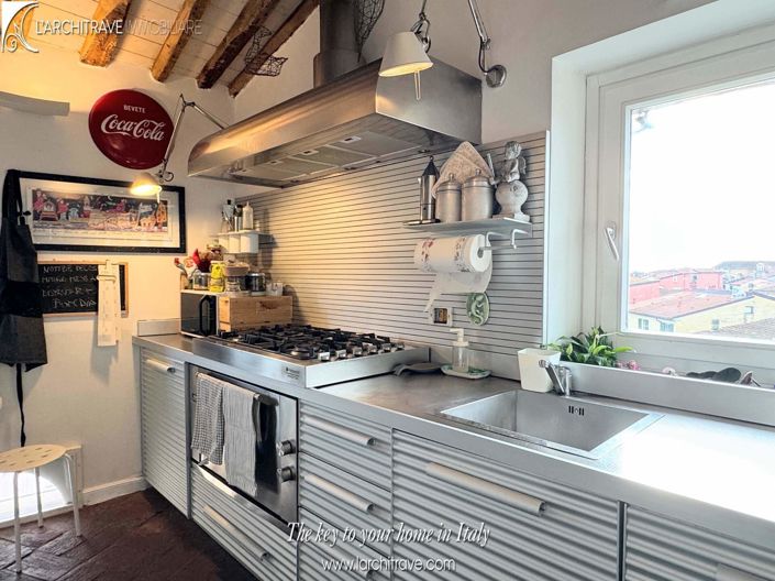 Image No.4-2 Bed House for sale