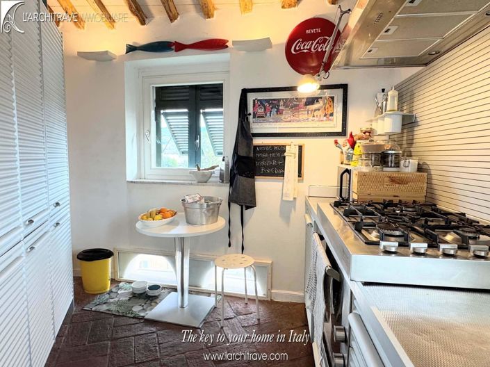 Image No.5-2 Bed House for sale