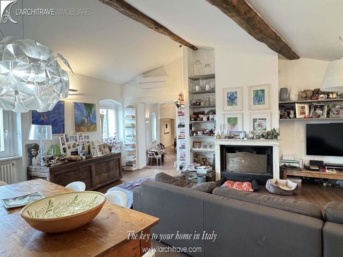 Image No.8-2 Bed House for sale