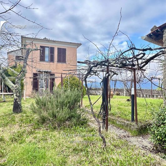 Image No.2-Maison de 4 chambres à vendre à la Spezia