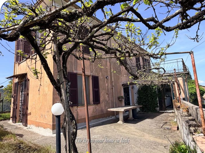 Image No.3-4 Bed House for sale