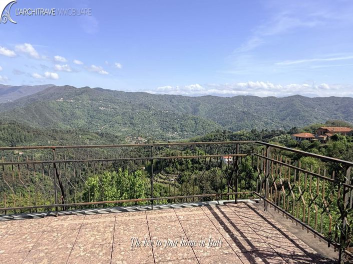 Image No.4-4 Bed House for sale