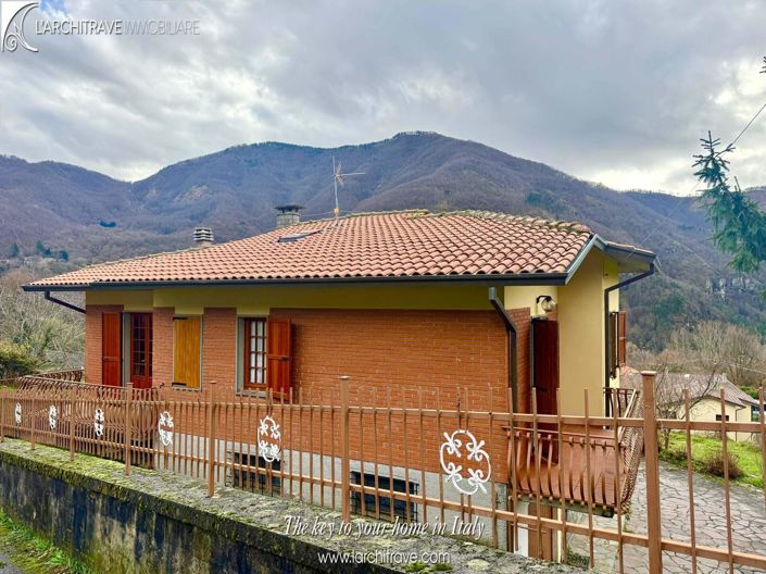 Image No.12-5 Bed Villa for sale