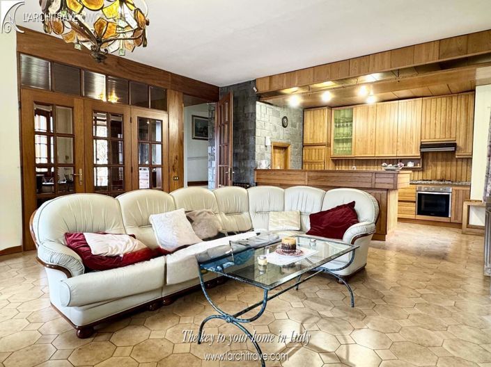 Image No.3-5 Bed Villa for sale