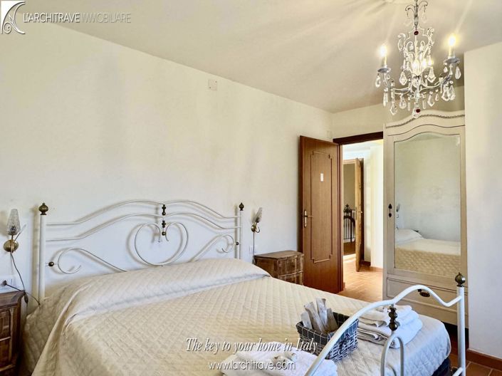 Image No.14-4 Bed House for sale