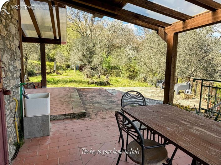 Image No.20-4 Bed House for sale
