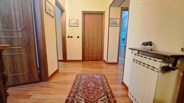 Image No.8-5 Bed Villa for sale