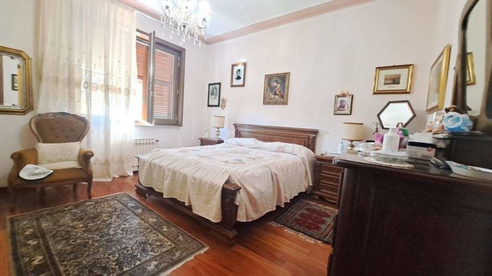 Image No.9-5 Bed Villa for sale