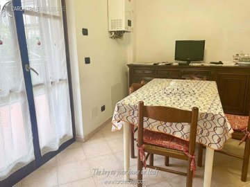 81512e04-704c-9576-c7fc-b437fe3d8a4e