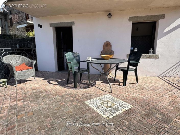 Image No.11-1 Bed House for sale