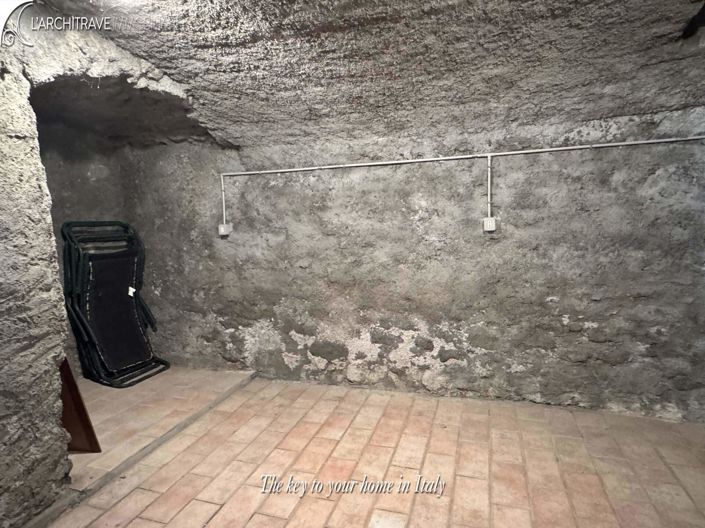 Image No.14-1 Bed House for sale