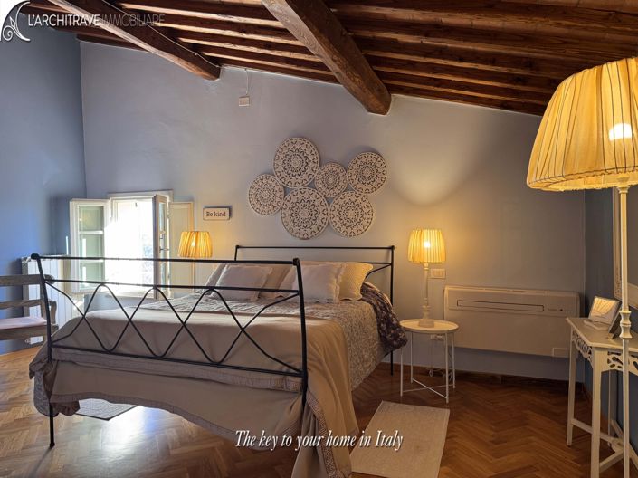 Image No.15-2 Bed House for sale