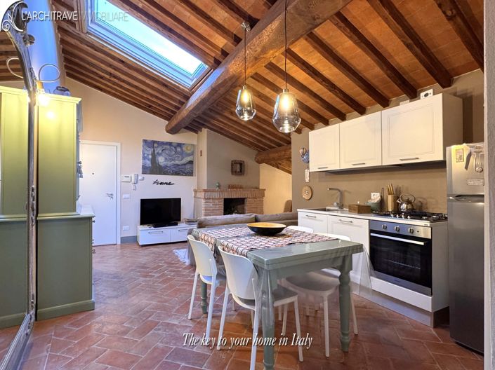 Image No.8-2 Bed House for sale