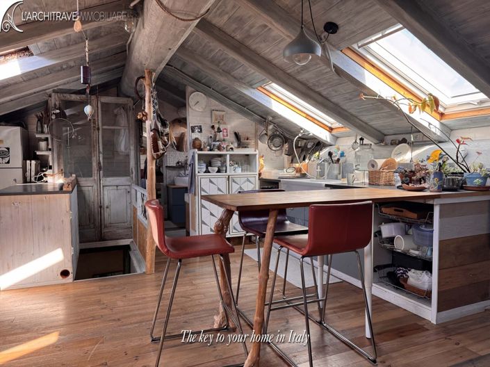 Image No.11-4 Bed House for sale