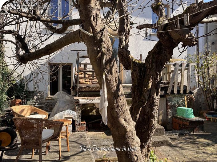 Image No.15-4 Bed House for sale