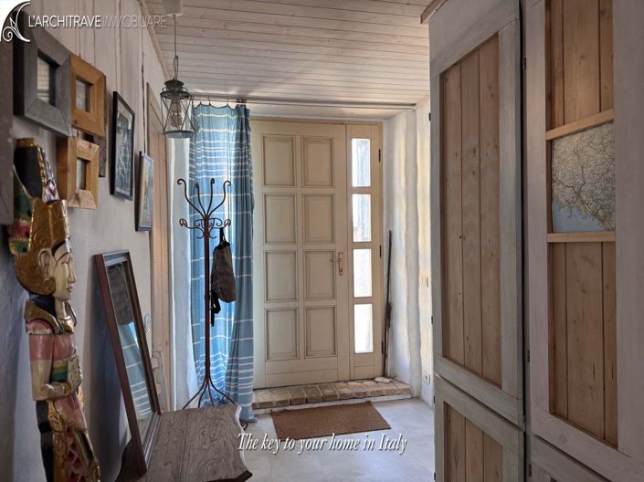 Image No.3-4 Bed House for sale