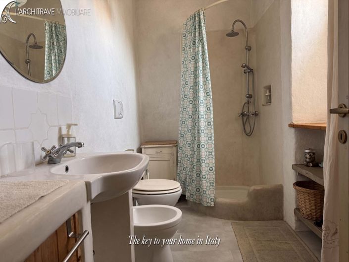 Image No.9-4 Bed House for sale