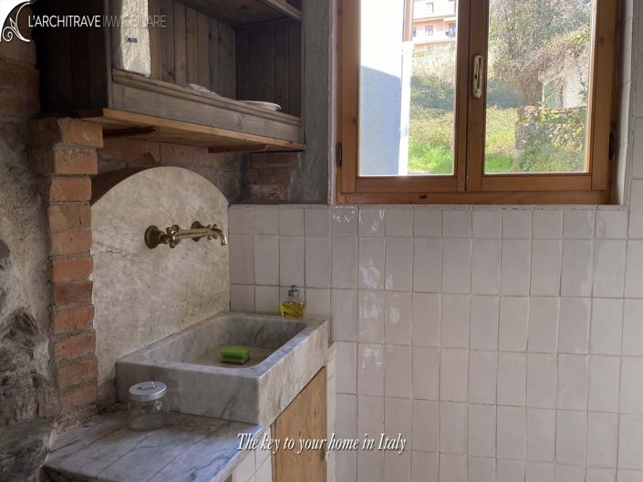 Image No.4-2 Bed House for sale