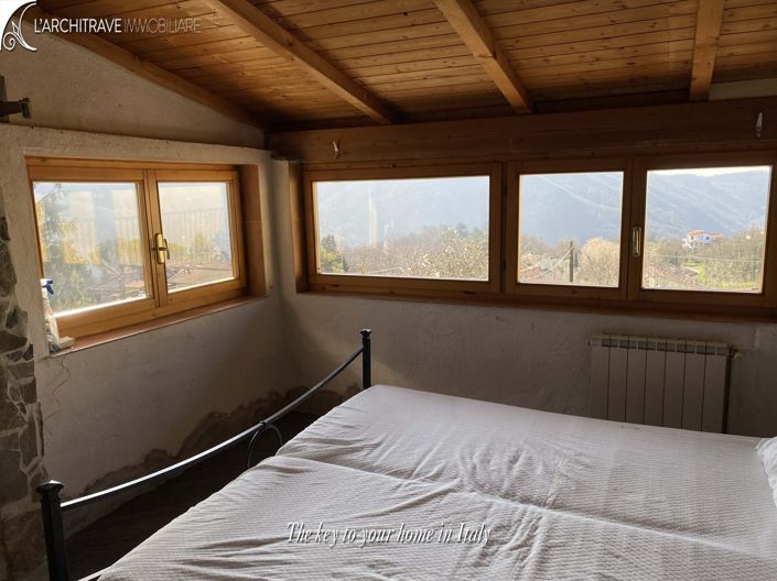 Image No.8-2 Bed House for sale