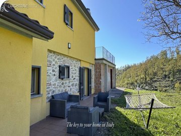 72d7bc38-d983-c28a-0a05-102c560effb2