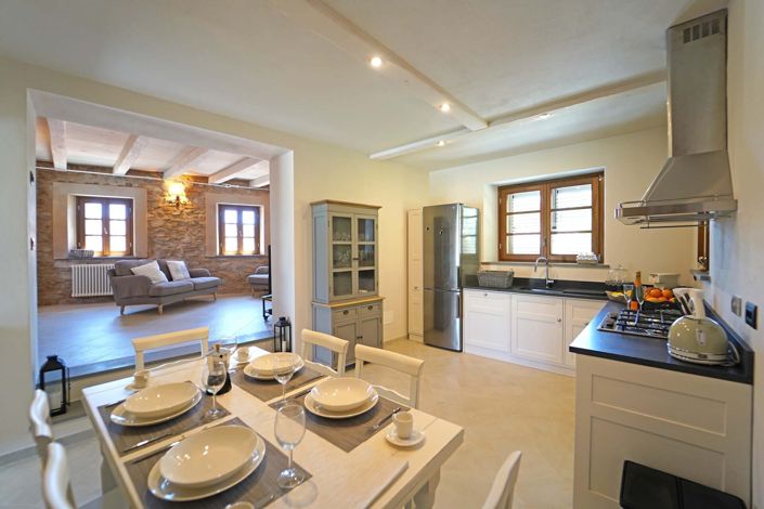 Image No.4-Villa de 3 chambres à vendre à Licciana Nardi