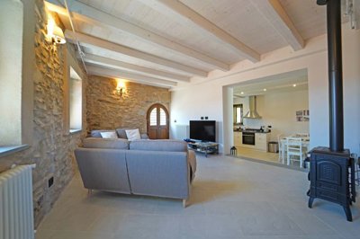 8a03bee0-b7cf-3900-5d71-a6457da2fd6b