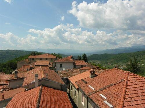 Image No.2-Maison de 2 chambres à vendre à Fivizzano