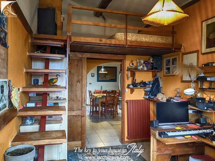 Image No.17-3 Bed House for sale
