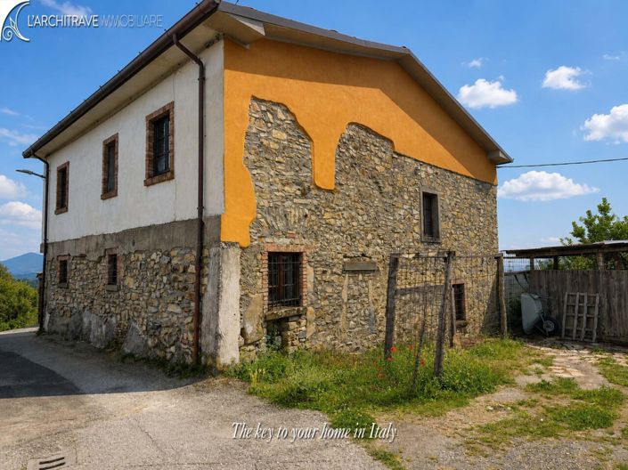 Image No.15-4 Bed House for sale