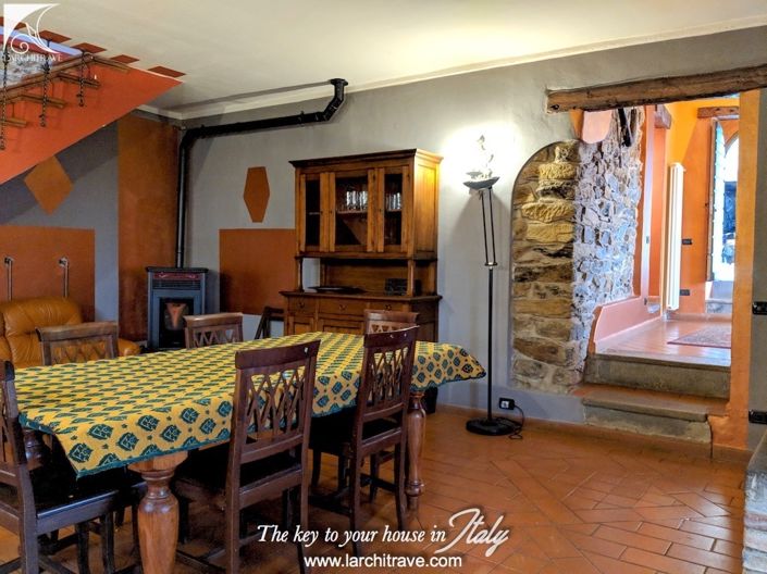 Image No.8-4 Bed House for sale