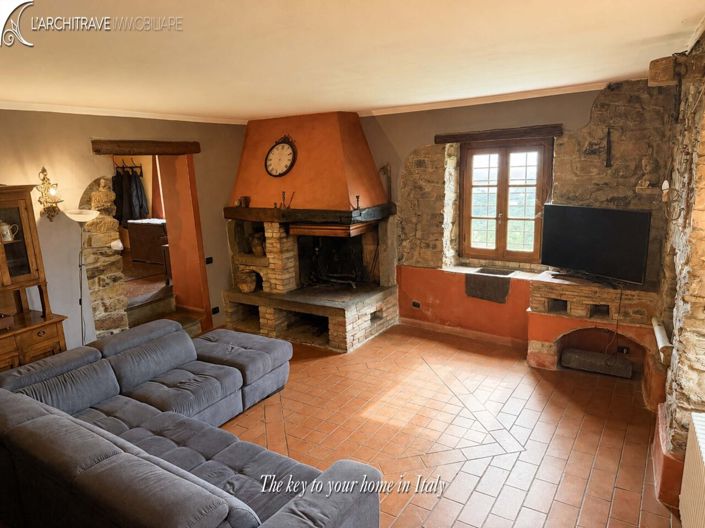 Image No.8-4 Bed House for sale