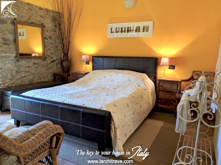 Image No.16-4 Bed House for sale