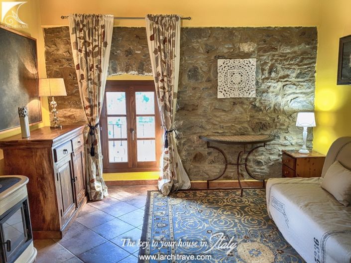 Image No.17-4 Bed House for sale