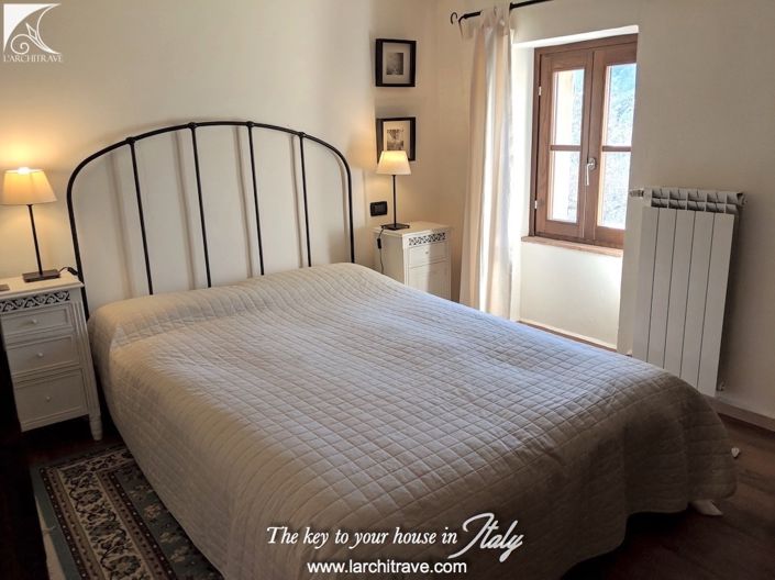 Image No.21-4 Bed House for sale