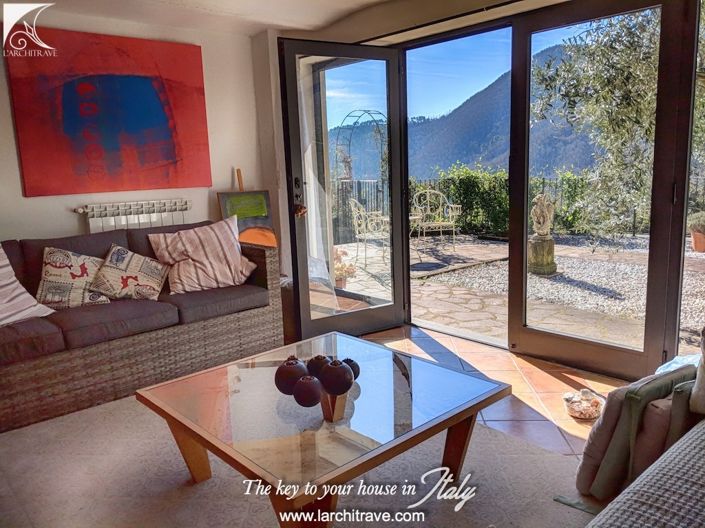 Image No.25-4 Bed House for sale